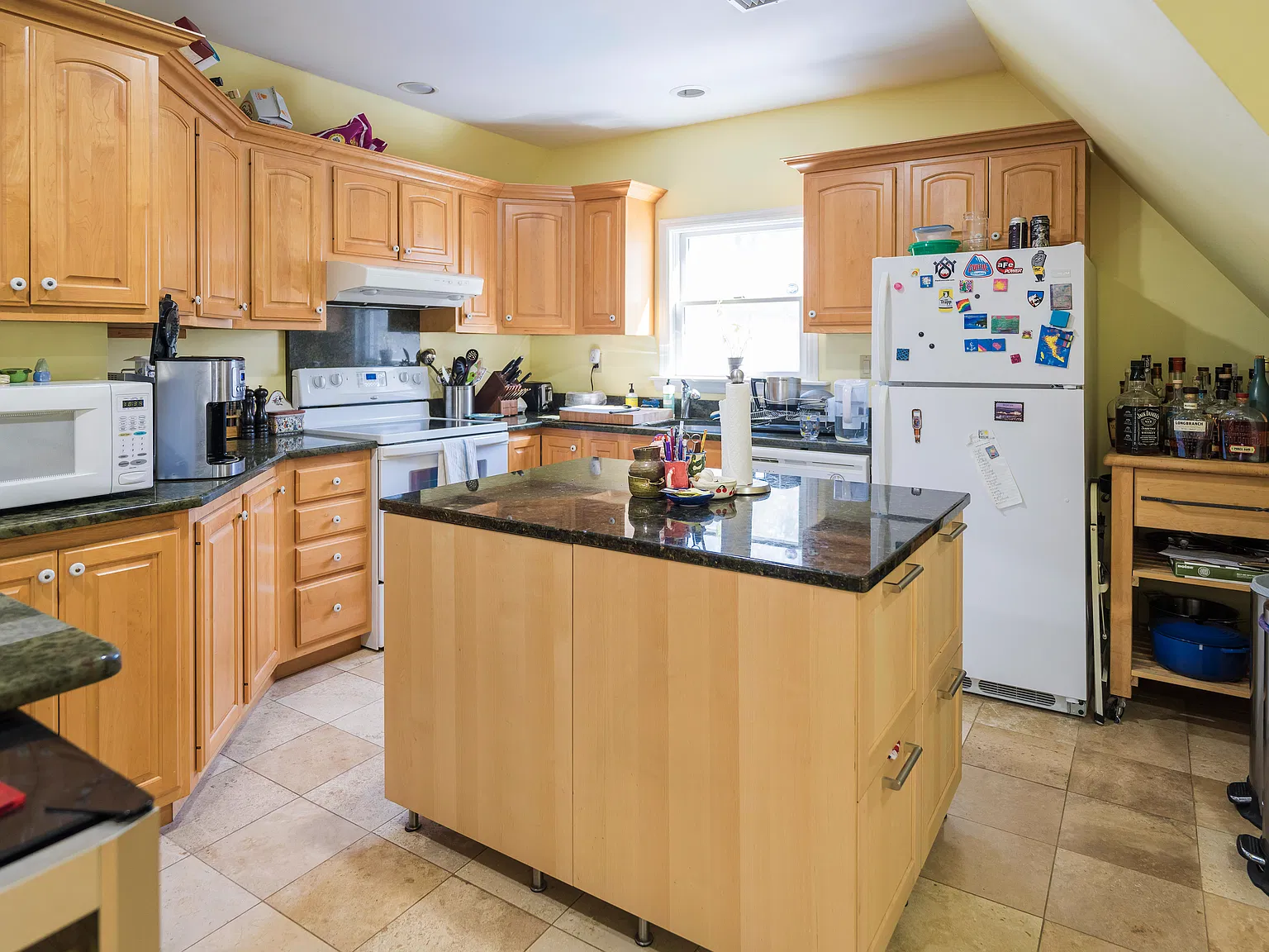 2 bed, 1400 sqft, $3,250 — Photo 3