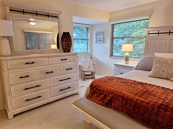 3rd image of 660 Wiggins Bay Dr