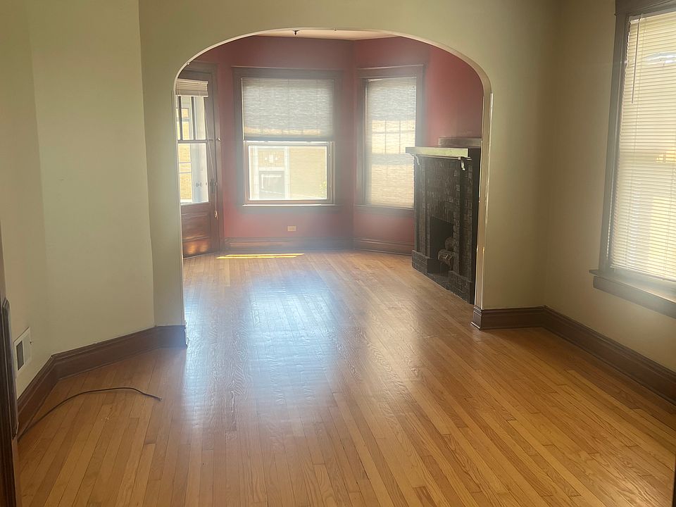 1st image of 4106 N Damen Ave APT 3
