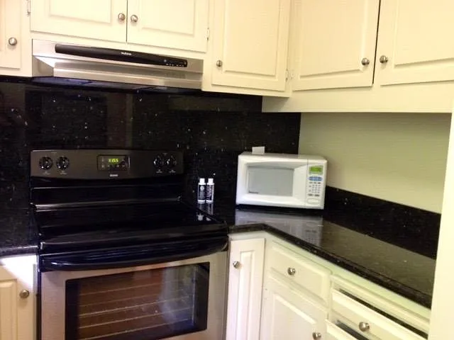917 Hough St #9 — Photo 17