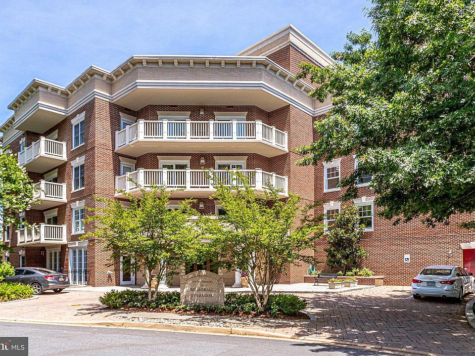 1st image of 1201 N Nash St APT 202