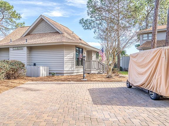 5th image of 174 Cove Dr