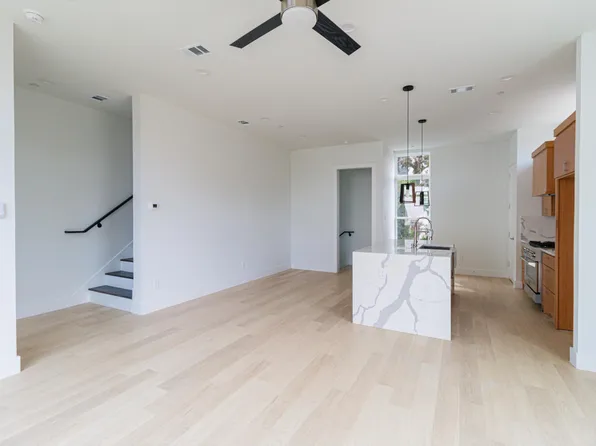 4210 Roseland Ave, Dallas, TX
