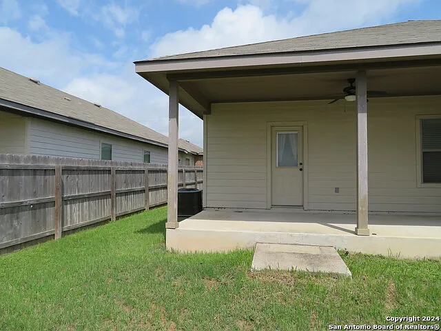 734 Saengerhalle Rd — Photo 14