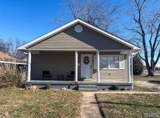 2324 Mangold St, Poplar Bluff, MO 63901