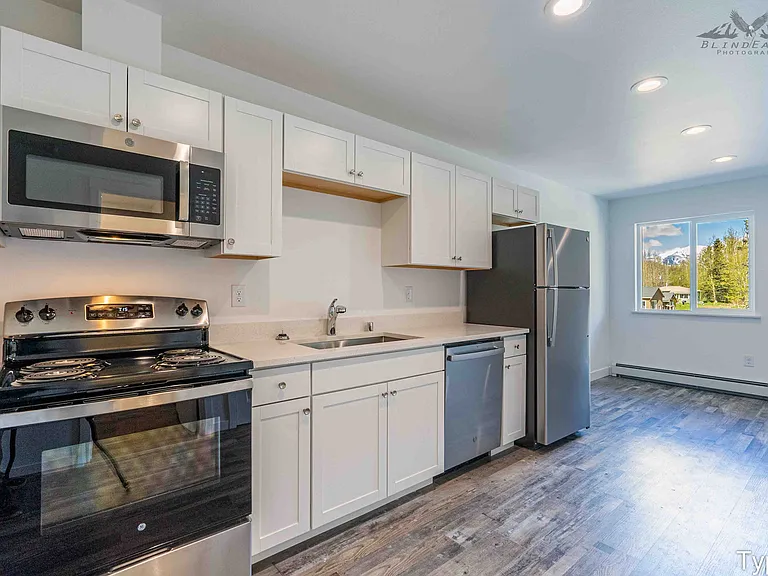 415 E Beaver Ave #21 — Photo 1