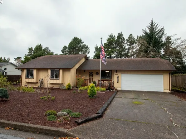 4045 Spruce St, Florence, OR 97439
