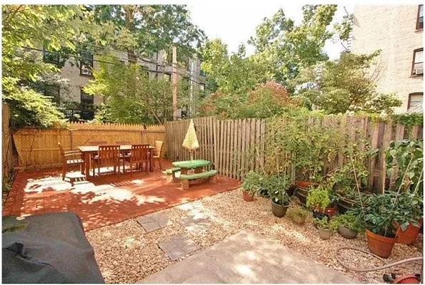 Rented by R New York | media 17