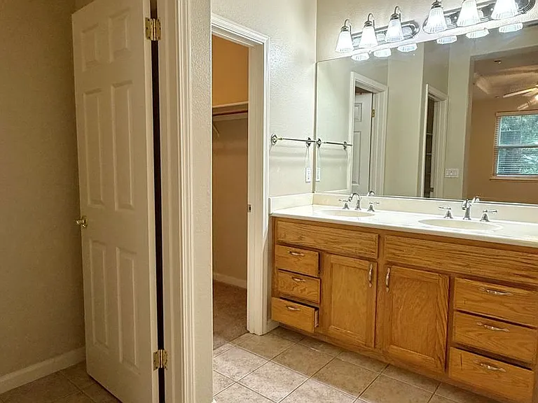 3574 Altamira Ter — Photo 11