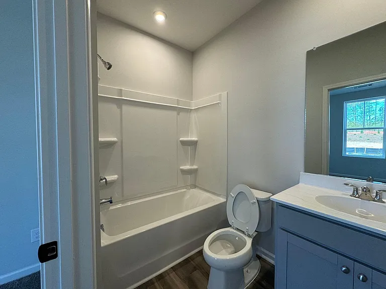 2390 Whistler Way NE — Photo 3