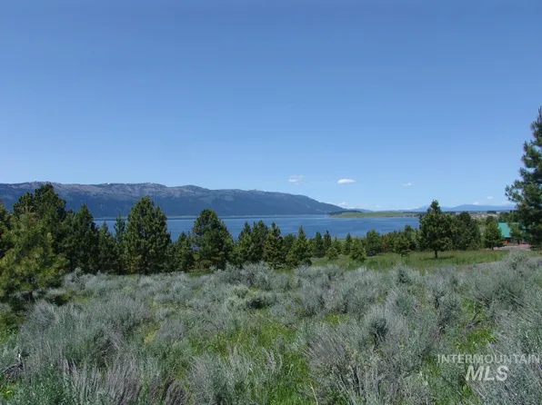 1545 Pine Lakes Ranch Dr, Cascade, ID 83611