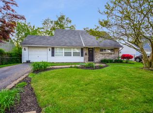 68 Mill Dr, Levittown, PA 19056