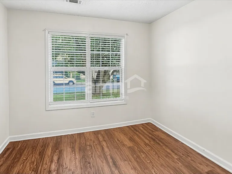 6465 Chestnut Bend Dr — Photo 14