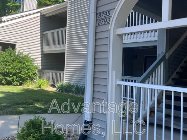 8793 W 106th Ter, Overland Park, KS 66212