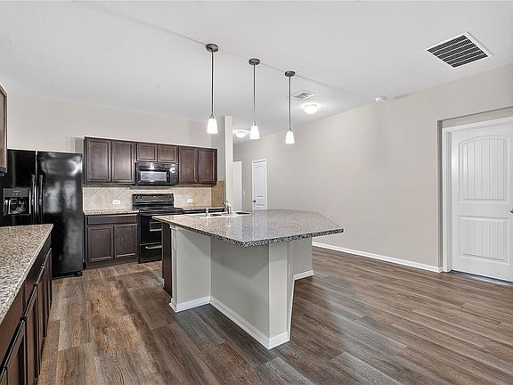 3rd image of 11820 Jamie Dr
