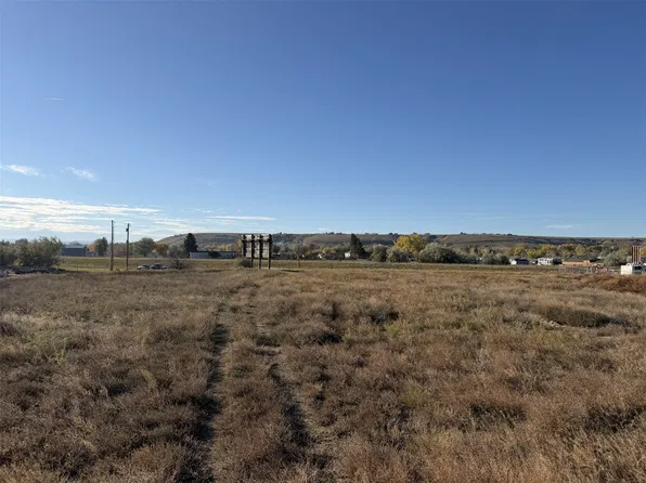 Dakota Ln, Great Falls, MT 59404