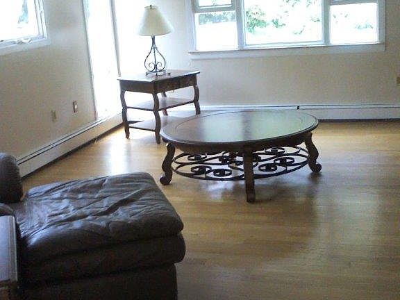 3rd image of 102 Sexton Ave