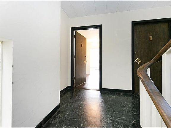 5th image of 2000 Greenwich St #3