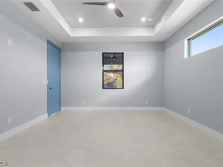 SW 35th Ave — Photo 14