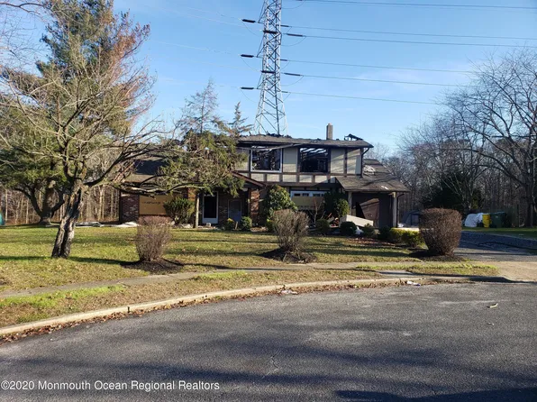 1568 Alamitos Dr, Lakewood, NJ 08701