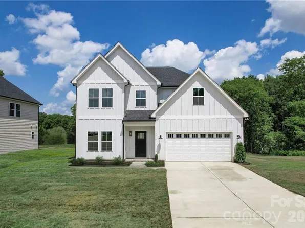 5242 Rocky River Crossing Rd, Harrisburg, NC 28075