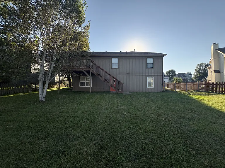 5325 NE Sunshine Dr — Photo 27