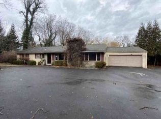 51 Palmers Hill Rd, Stamford, CT 06902