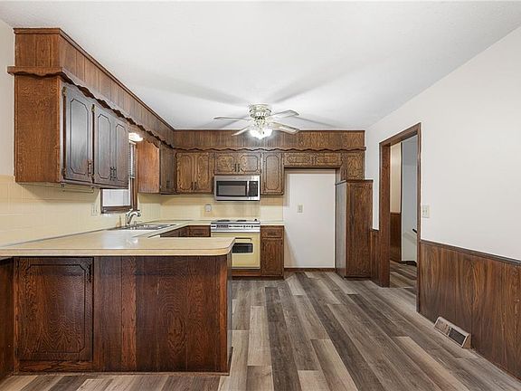 3rd image of 508 N Stevenson St