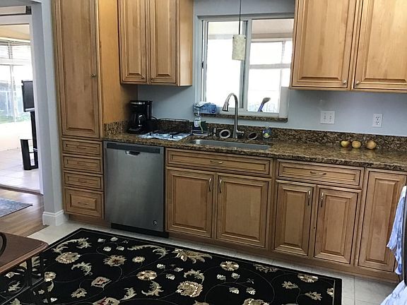 3rd image of 10682 SE 179th Ln