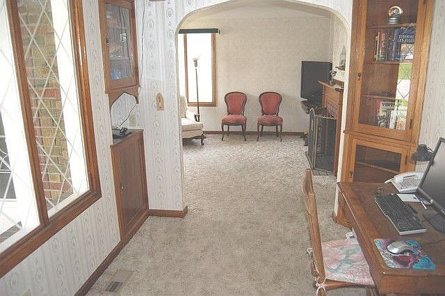 2nd image of 1136 Morse Lee St