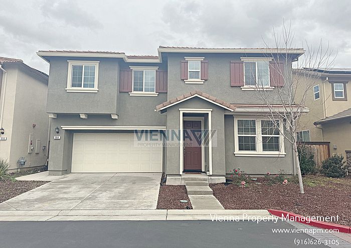 1st image of 904 Lincolnshire Cir