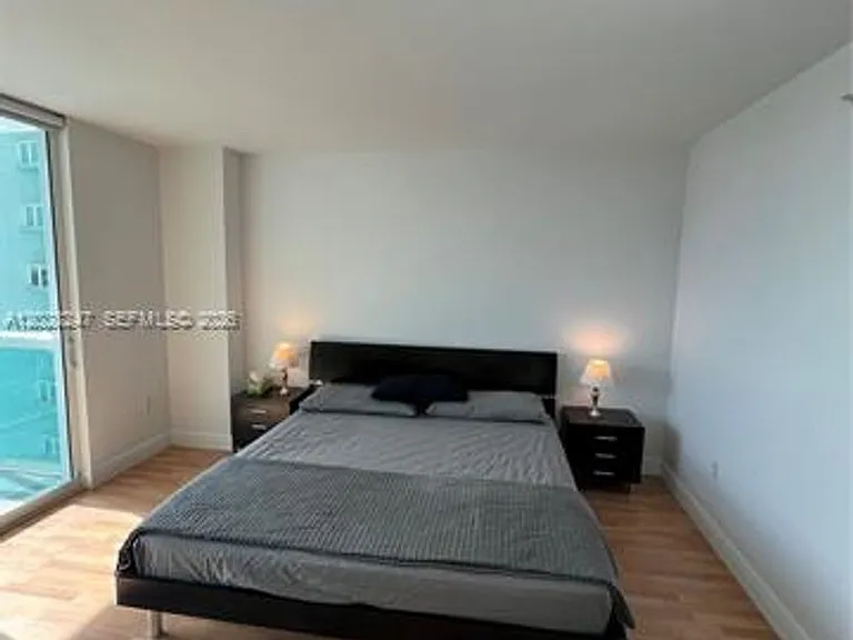 1800 N Bayshore Dr #2310 — Photo 30