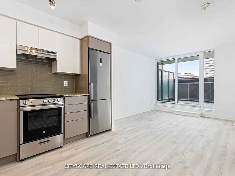 120 Varna Dr #425 — Photo 2
