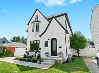 2020 Watkins Lake Rd, Waterford, MI 48328