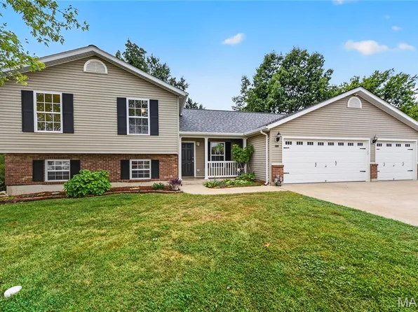 500 Candlestick Ct, Warrenton, MO 63383