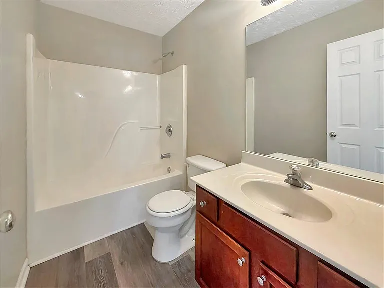 1210 Skylar Ridge Cir — Photo 33