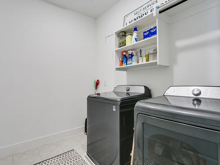 7605 Reis Ln #1 — Photo 11