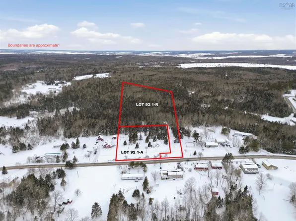 92 Saint Andrews St #R, Stewiacke, NS B0N 2J0