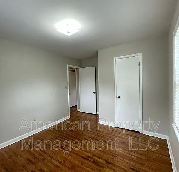 523 E Duncan St — Photo 24