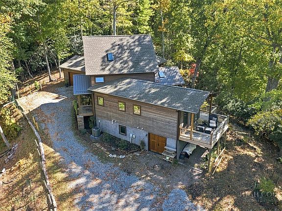 2nd image of 261 Cut Laurel Lane
