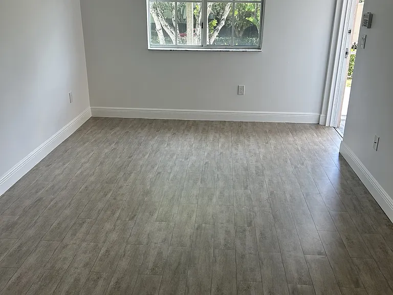 2650 SE 12th Pl #205 — Photo 3