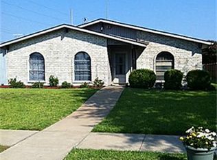 1526 Paris Dr, Garland, TX 75040