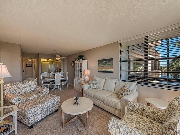 5th image of 651 Seaview Ct APT 507