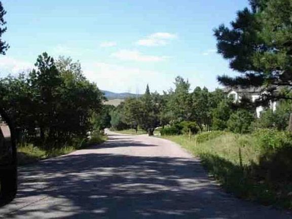 Exterior Neighborhood (street photo)