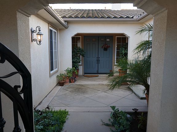 3rd image of 3109 Sycamore Heights Pl