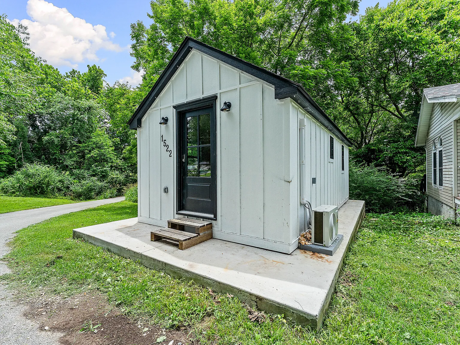 1524 Little Flock Dr — Photo 2