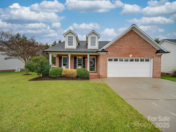 1209 Pressley Downs Dr SE, Concord, NC 28025