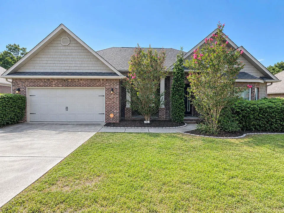 243 Paradise Palm Cir
