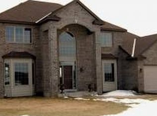 22811 Hunters Ridge Rd, Lakeville, MN 55044