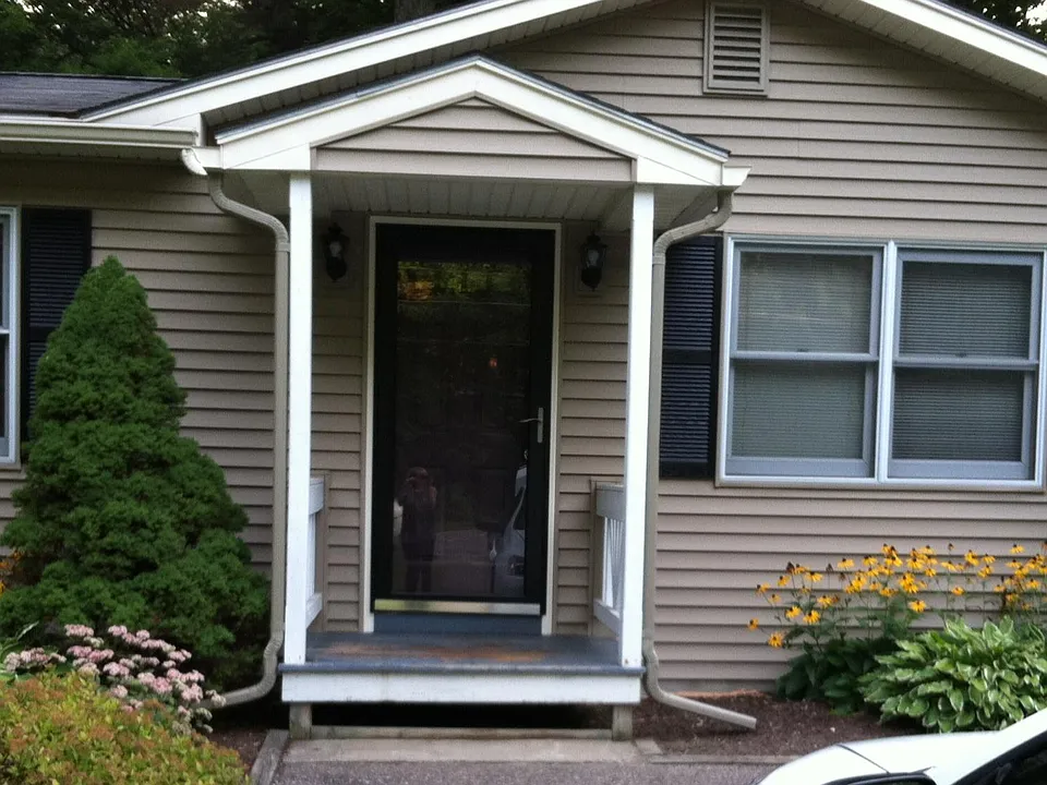 903 Blakely Rd